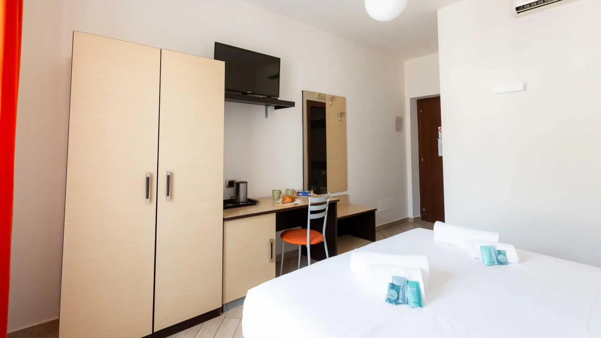 Guest house Termini - Zen Guesthouse- Zen01 Rome Italy