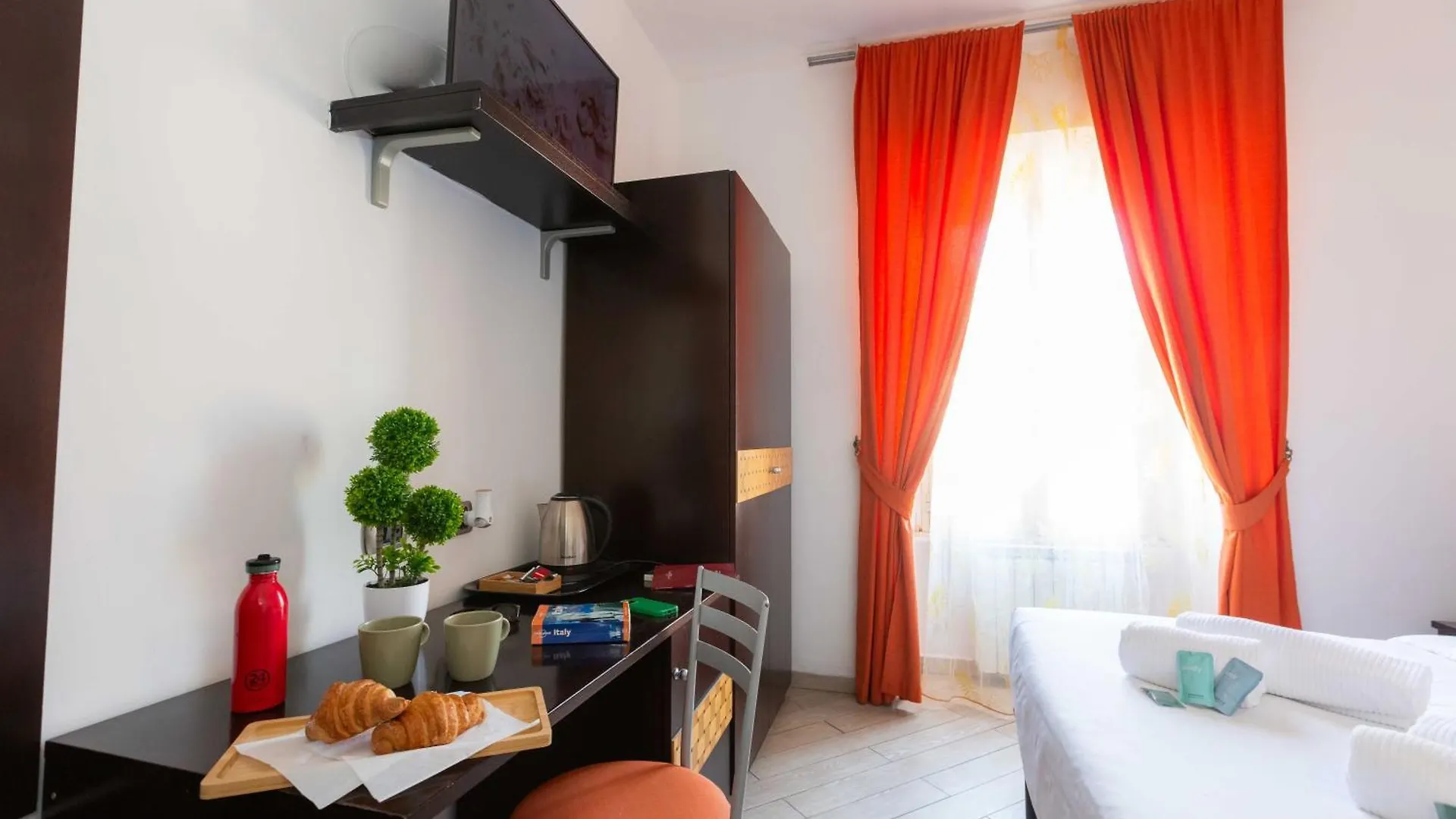 Termini - Zen Guesthouse- Zen01 Rome 0*,  Italy